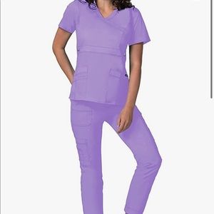 Adar Active Classic Scrub Set